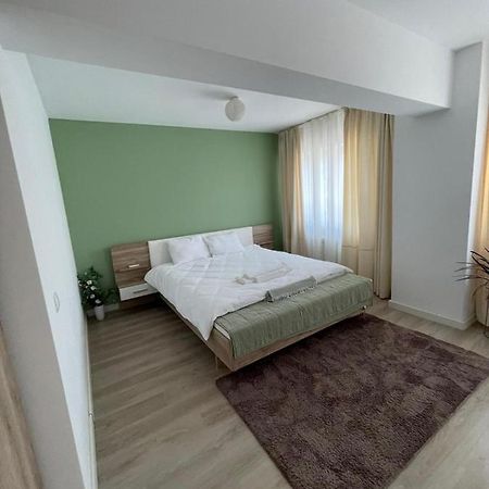 Lara 65 - Cozy & Modern Apartment @ Conest Iasi Extérieur photo