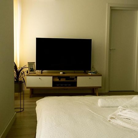 Lara 65 - Cozy & Modern Apartment @ Conest Iasi Extérieur photo