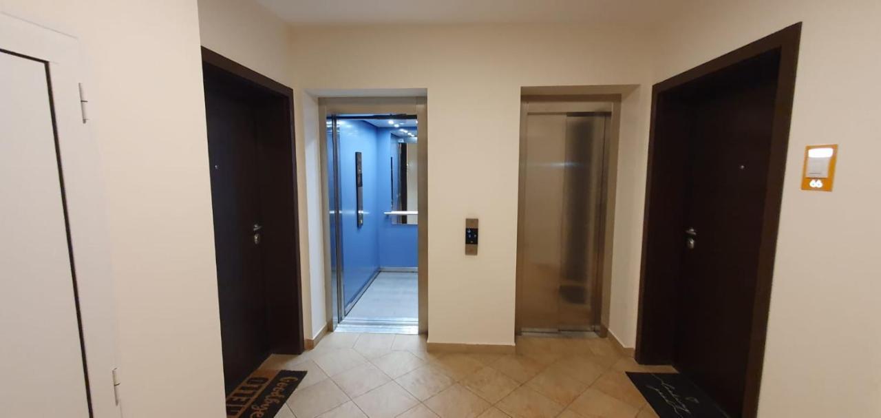 Lara 65 - Cozy & Modern Apartment @ Conest Iasi Extérieur photo