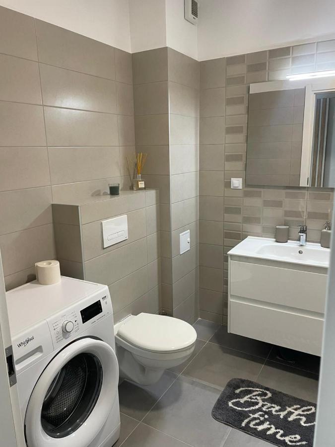 Lara 65 - Cozy & Modern Apartment @ Conest Iasi Extérieur photo