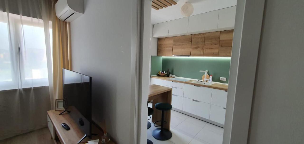 Lara 65 - Cozy & Modern Apartment @ Conest Iasi Extérieur photo